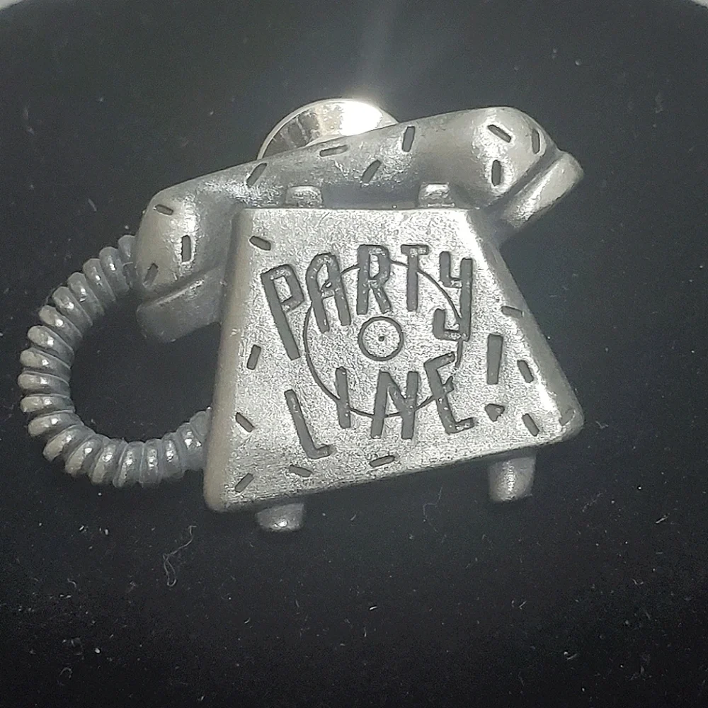 4/20 Telephone Party Line Pin.🌴
